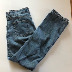 Levi’s mid to highwaist light wash jeans size 4
